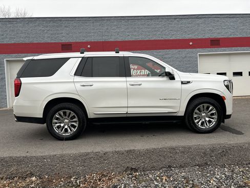 Used 2022 GMC Yukon Denali w/ Max Trailering Package image 2