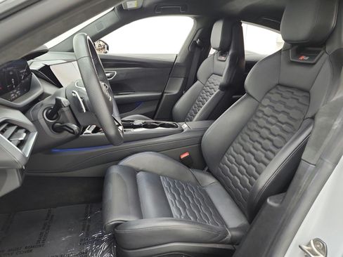 Used 2023 Audi RS e-tron GT w/ Carbon Performance Package AWD/4WD image 13