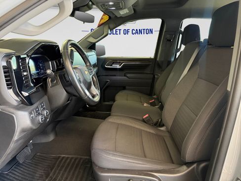 Used 2024 Chevrolet Silverado 1500 LT AWD/4WD image 9