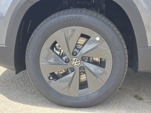 New 2026 Volkswagen Taos S FWD image 9