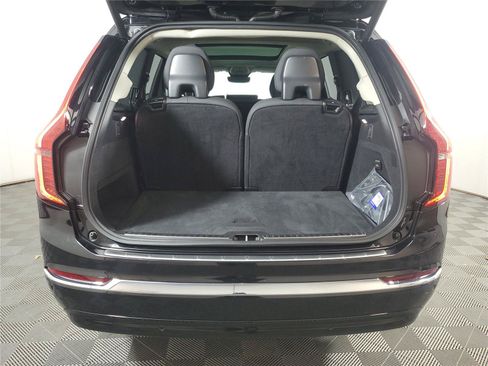 Certified 2026 Volvo XC90 B6 Plus AWD/4WD image 6