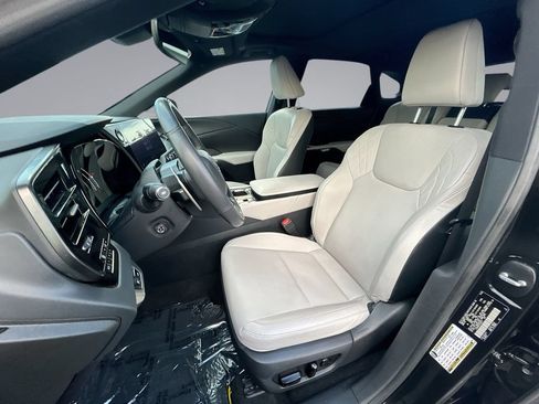 Used 2024 Lexus RX 350 Premium w/ Convenience Package FWD image 28