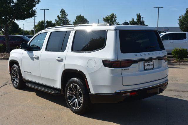 Used 2024 Jeep Wagoneer Series II w/ Flexible Seating Group AWD/4WD image 8
