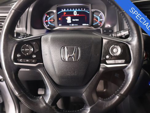 Used 2019 Honda Pilot Elite image 2