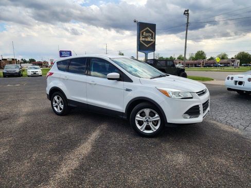 Used 2016 Ford Escape SE AWD/4WD image 2