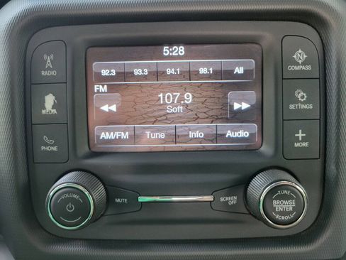Used 2018 Jeep Wrangler Sport AWD/4WD image 25