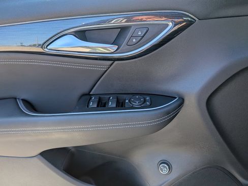 Used 2022 Buick Envision Preferred FWD image 29