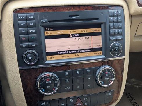 Used 2010 Mercedes-Benz R 350 4MATIC image 11