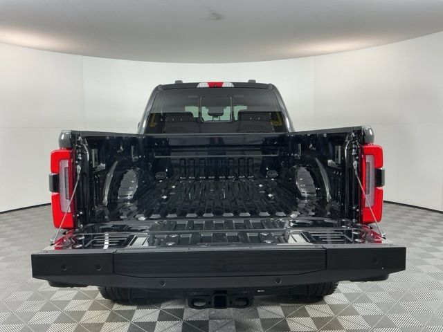 Used 2023 Ford F350 Platinum w/ FX4 Off-Road Package AWD/4WD image 7