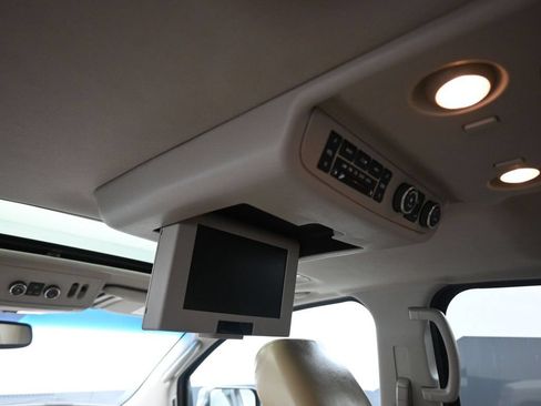 Used 2011 Nissan Armada Platinum w/ 2nd Row Captain Seat Pkg RWD image 32