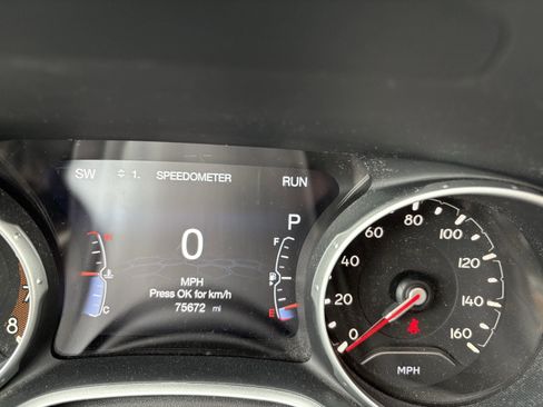 Used 2018 Jeep Compass Limited w/ Navigation Group image 17