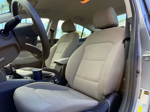 Used 2019 Hyundai Elantra SE image 8