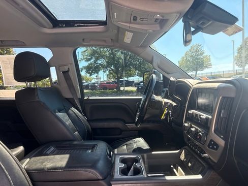 Used 2019 GMC Sierra 3500 Denali w/ Duramax Plus Package AWD/4WD image 28
