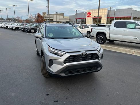 New 2025 Toyota RAV4 XLE image 7