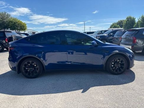 Used 2021 Tesla Model Y Long Range AWD/4WD image 4