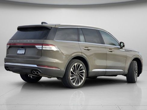 Used 2025 Lincoln Aviator Reserve w/ Equipment Group 201A image 20