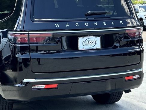 Used 2025 Jeep Wagoneer Series II AWD/4WD image 6