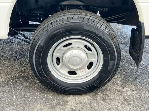 Used 2017 Ford F250 XL w/ Power Equipment Group image 36