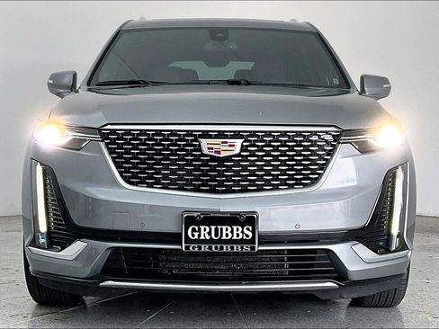 Used 2025 Cadillac XT6 Premium Luxury image 5