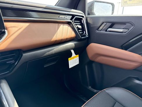 New 2026 GMC Canyon AT4 AWD/4WD image 28