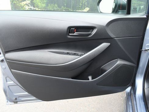 Used 2025 Toyota Corolla LE FWD image 13