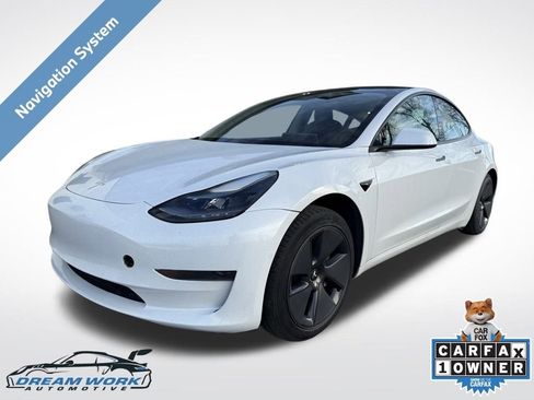 Used 2021 Tesla Model 3 Standard Range Plus image 1