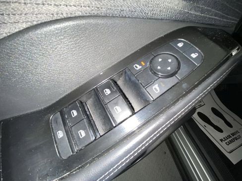 Used 2021 Nissan Rogue SV image 13