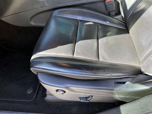 Used 2019 Jeep Grand Cherokee Overland image 9