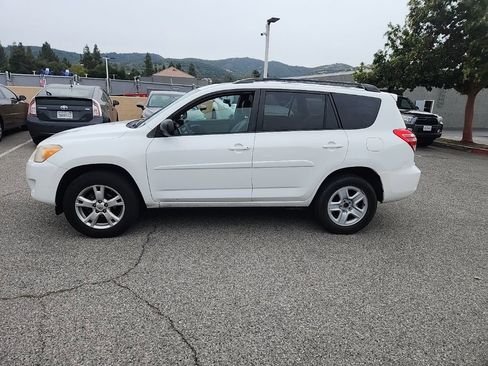 Used 2011 Toyota RAV4 2WD w/ Upgrade Value Pkg image 2