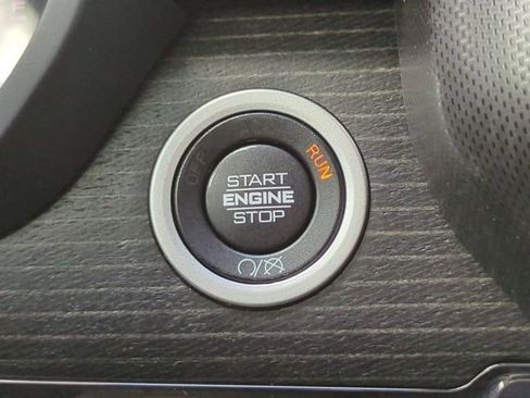 Used 2024 RAM 2500 Limited image 32