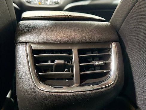 Used 2021 Chevrolet Malibu LT image 23