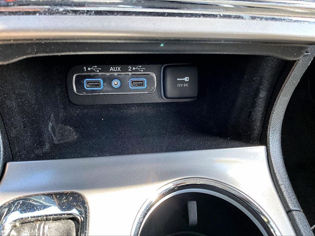 Used 2021 Jeep Grand Cherokee Laredo X AWD/4WD image 26