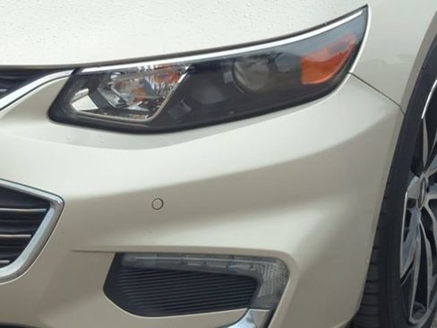 Used 2016 Chevrolet Malibu LT FWD image 9
