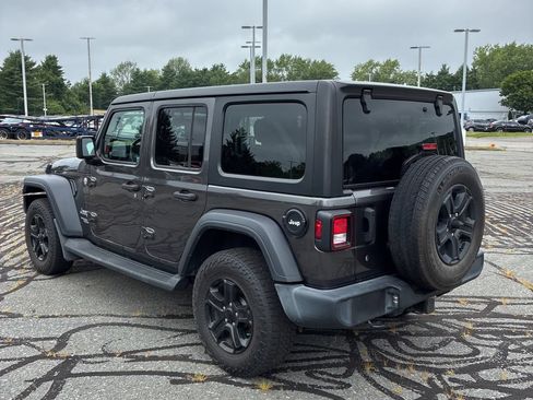 Used 2018 Jeep Wrangler Unlimited Sport S AWD/4WD image 2