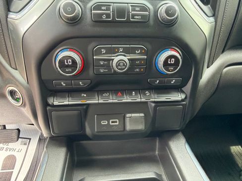 Used 2022 Chevrolet Silverado 1500 LT Trail Boss w/ Safety Package AWD/4WD image 35
