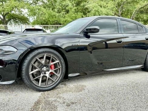 Used 2018 Dodge Charger R/T Scat Pack image 1
