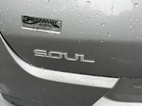 Used 2023 Kia Soul S FWD image 30