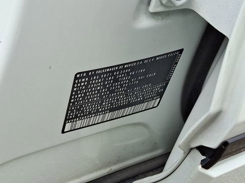 Used 2024 Volkswagen Tiguan SE R-Line AWD/4WD image 28