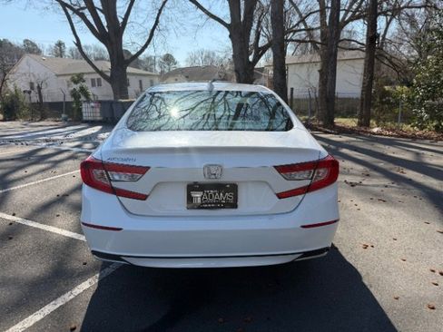 Used 2018 Honda Accord LX image 6