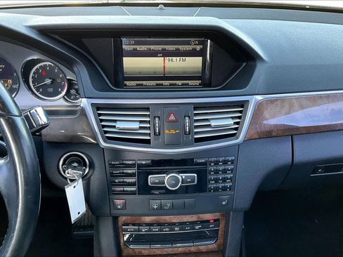 Used 2012 Mercedes-Benz E 350 Sedan image 6