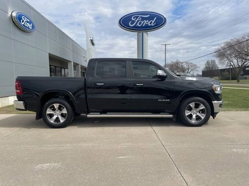 Used 2019 RAM 1500 Laramie AWD/4WD image 18