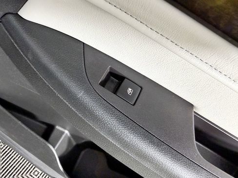 Used 2017 GMC Terrain Denali image 41