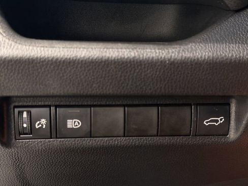 Used 2021 Toyota RAV4 XLE Premium FWD image 18
