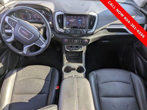 Used 2023 GMC Terrain SLT image 17