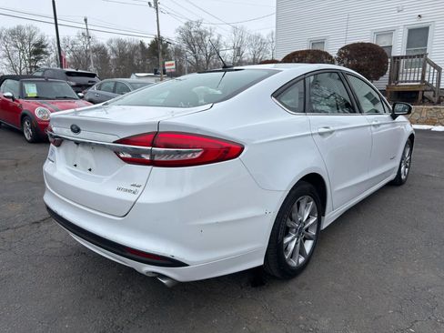 Used 2017 Ford Fusion SE image 7