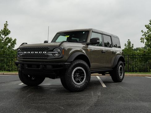New 2025 Ford Bronco Badlands AWD/4WD image 1