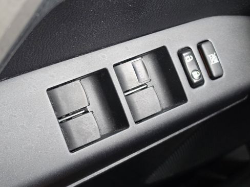 Used 2016 Toyota RAV4 XLE FWD image 16