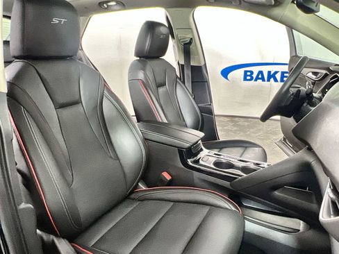 Certified 2023 Buick Envision Essence w/ Technology Package I AWD/4WD image 29