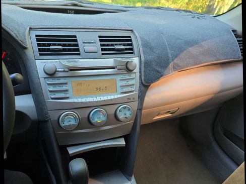 Used 2007 Toyota Camry LE FWD image 4