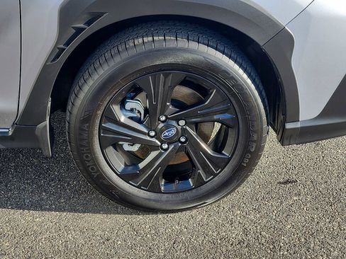 Certified 2025 Subaru Crosstrek 2.0i image 8